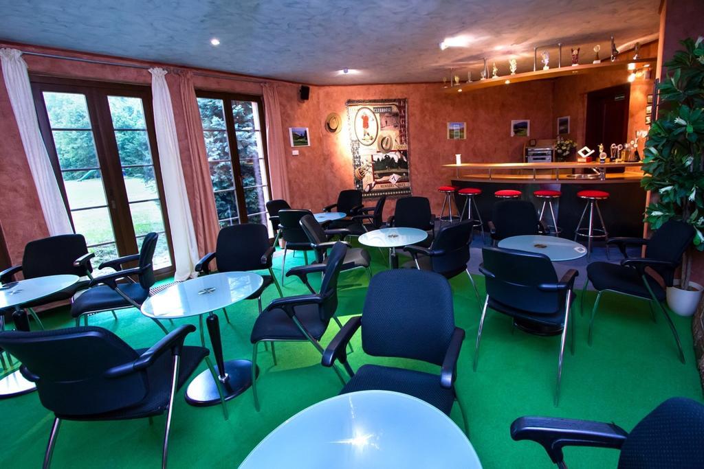 Hotel Golfer Kremnica Extérieur photo