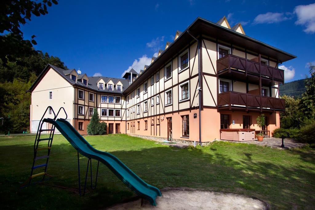 Hotel Golfer Kremnica Extérieur photo