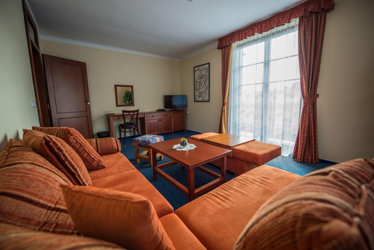 Hotel Golfer Kremnica Extérieur photo