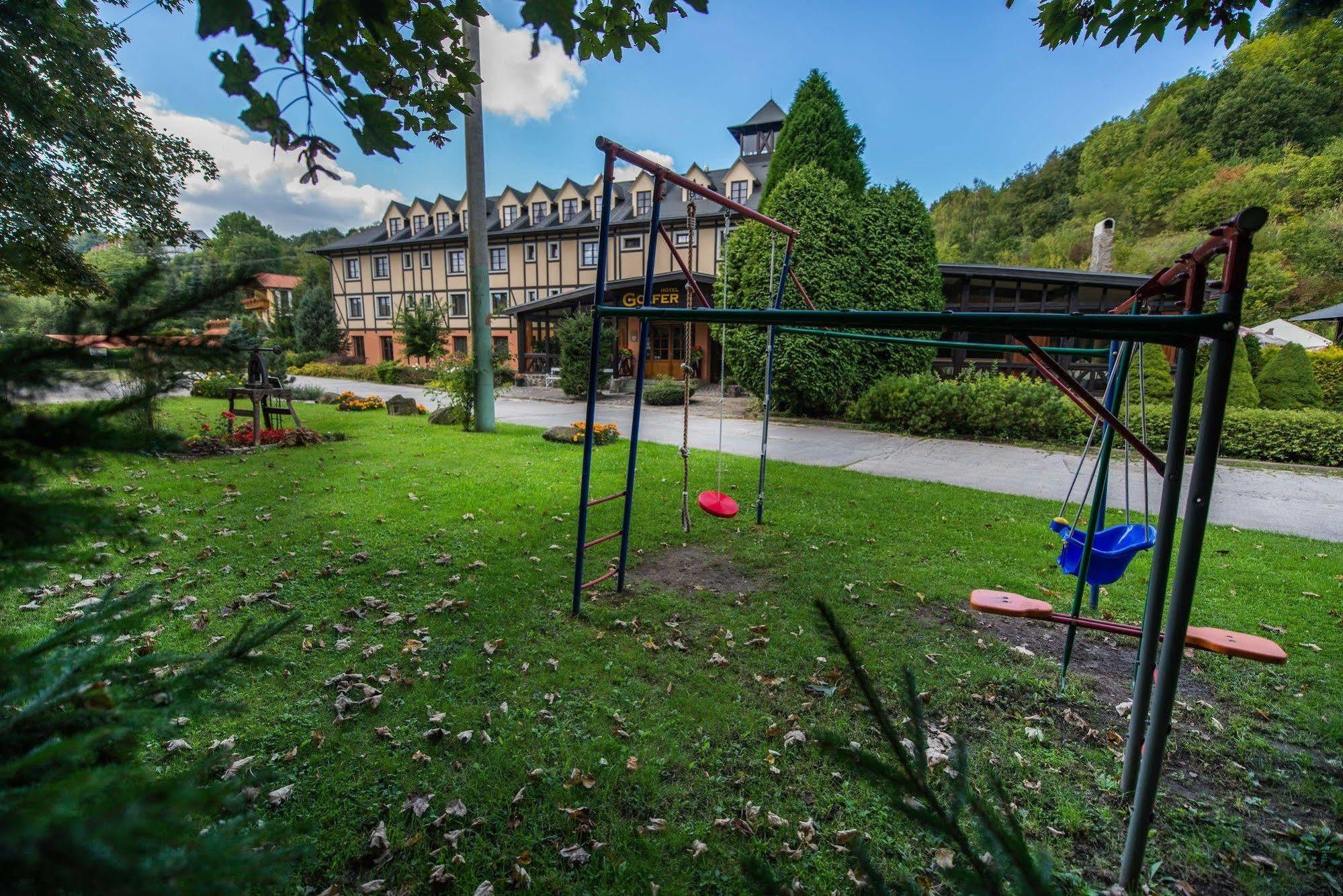 Hotel Golfer Kremnica Extérieur photo