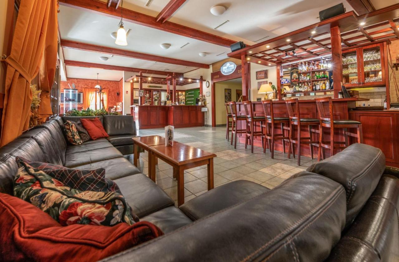 Hotel Golfer Kremnica Extérieur photo
