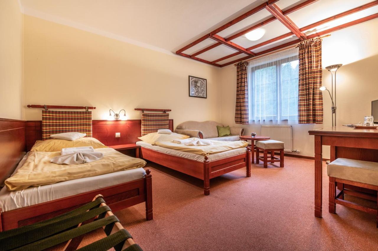 Hotel Golfer Kremnica Extérieur photo